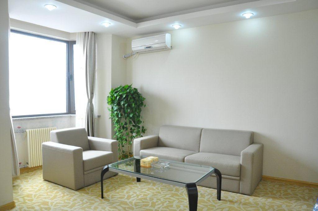 Super 8 Hotel Qingdao Railway Station Gui Zhou Road Екстер'єр фото
